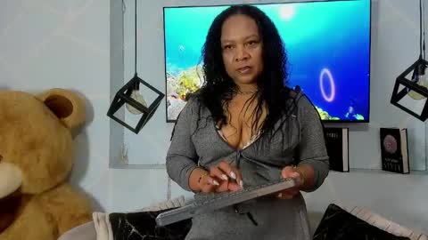 Sharon Noa online show from April 18, 2026, 3:16 pm