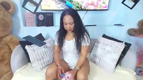 Sharon Noa online show from May 27, 2026, 2:47 pm