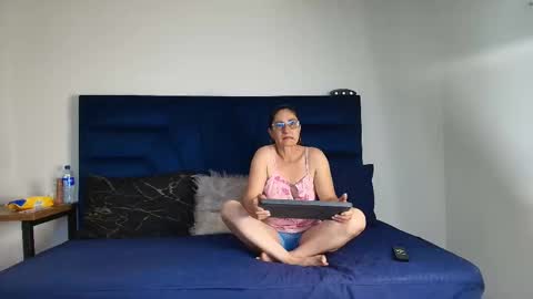 Snapshot of sharon_stone_5 chatting on November 25, 2025, 12:27 pm sharon_stone_5 online show from November 25, 2025, 12:27 pm