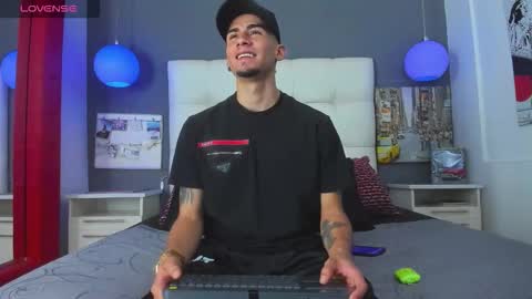 Snapshot of sharon_tyga20 chatting on November 16, 2025, 3:17 pm Sharon Tyga online show from November 16, 2025, 3:17 pm