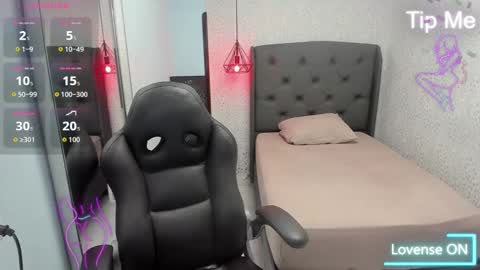 M A G N O  online show from November 26, 2025, 12:39 pm