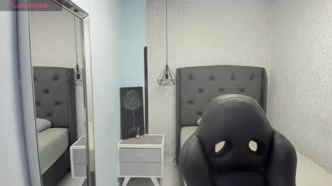 M A G N O  online show from November 27, 2025, 12:29 pm