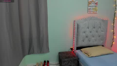 Snapshot of sharonblake5 chatting on May 22, 2026, 2:33 pm M A G N O online show from May 22, 2026, 2:33 pm