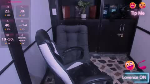 Snapshot of sharonqueen1_ chatting on November 13, 2025, 12:04 pm sharonqueen1_ online show from November 13, 2025, 12:04 pm