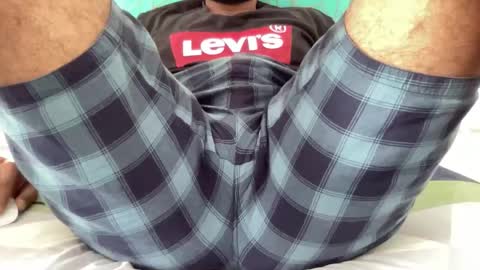 Shashii online show from November 12, 2025, 6:03 am