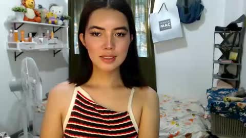 Snapshot of shasha_carreon chatting on November 22, 2025, 1:04 am shasha online show from November 22, 2025, 1:04 am