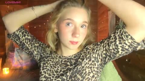 Snapshot of shatall_rouge chatting on May 4, 2026, 3:46 am Shantall online show from May 4, 2026, 3:46 am