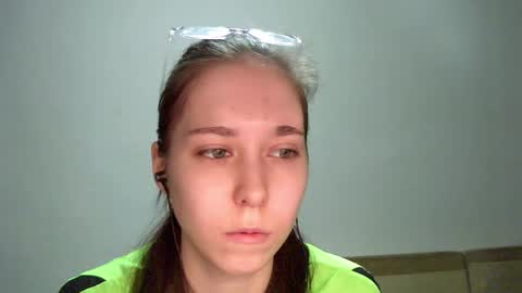 Annette online show from December 16, 2025, 5:23 am