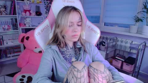 Katrin online show from November 29, 2025, 1:03 pm