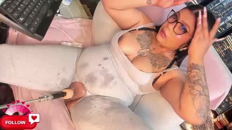 Snapshot of shayna_manson_ chatting on March 8, 2025, 8:22 am INDEPENDENT MODEL ITS JUST YOU ME online show from March 8, 2025, 8:22 am