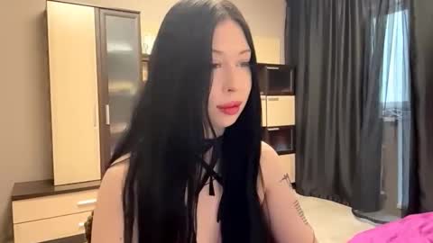 Snapshot of shaynikim chatting on November 23, 2025, 8:14 am Dana online show from November 23, 2025, 8:14 am