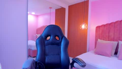 Snapshot of shayra_alina chatting on July 23, 2026, 9:46 pm shayra_alina online show from July 23, 2026, 9:46 pm