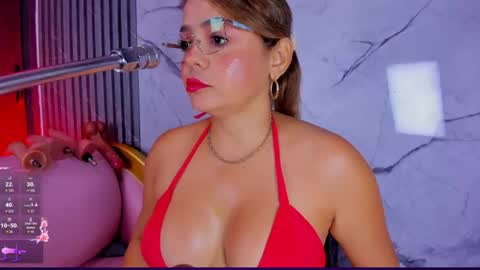 Snapshot of shayra_boobs2 chatting on June 12, 2026, 10:36 am shayra_boobs2 online show from June 12, 2026, 10:36 am