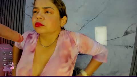 Snapshot of shayra_boobs2 chatting on July 2, 2026, 10:32 am shayra_boobs2 online show from July 2, 2026, 10:32 am