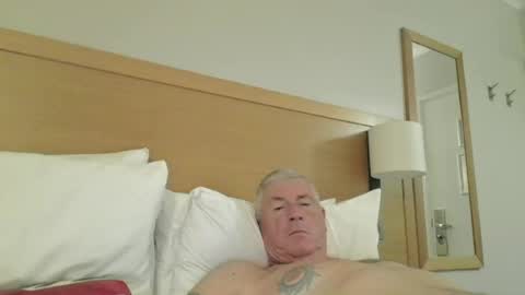 Snapshot of she52 chatting on July 1, 2026, 12:12 am she52 online show from July 1, 2026, 12:12 am