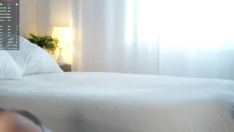 Tessa online show from November 22, 2025, 7:18 am