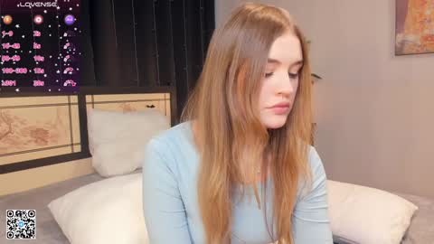 Snapshot of sheenaeast chatting on January 8, 2025, 6:52 am Violet online show from January 8, 2025, 6:52 am