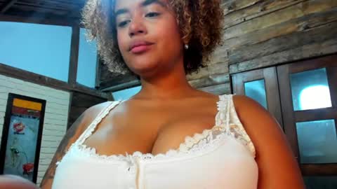 Snapshot of sheilamakano70 chatting on June 12, 2026, 12:09 am Sheila Makano online show from June 12, 2026, 12:09 am