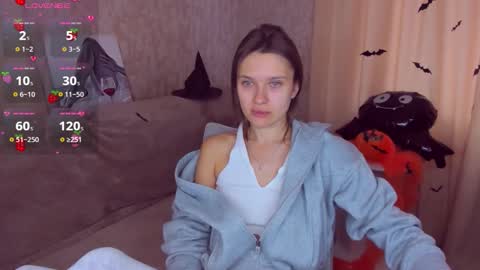 Alexis online show from November 5, 2025, 7:52 am