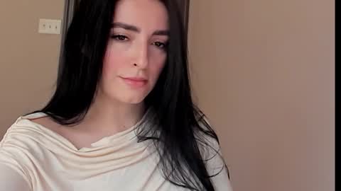 sheisallthat online show from November 11, 2025, 9:15 pm