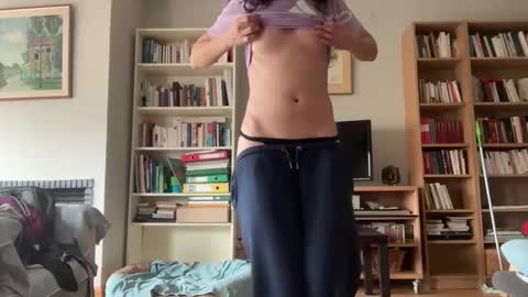 shekitty online show from February 2, 2026, 11:20 am