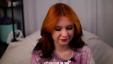 Lina online show from April 19, 2026, 2:05 pm