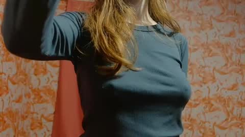 Erika online show from January 4, 2025, 11:27 pm