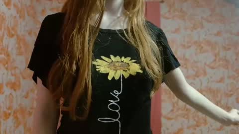 Erika online show from September 18, 2025, 2:35 am