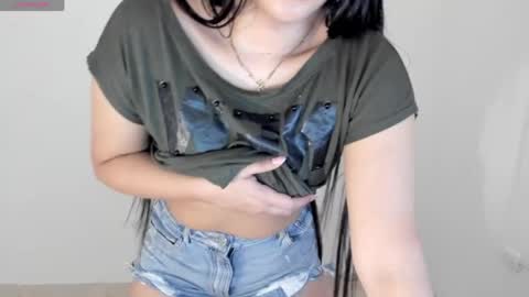 Snapshot of shelly_rohades chatting on May 16, 2026, 4:09 am online show from May 16, 2026, 4:09 am