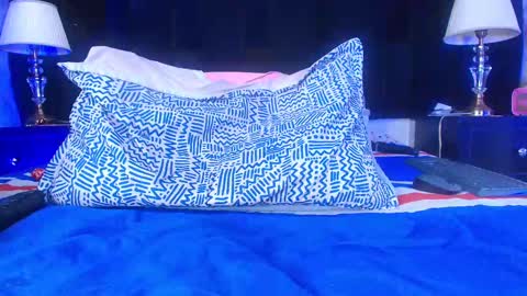 Snapshot of shelsy_loreds chatting on February 13, 2025, 5:54 pm Shelsy online show from February 13, 2025, 5:54 pm