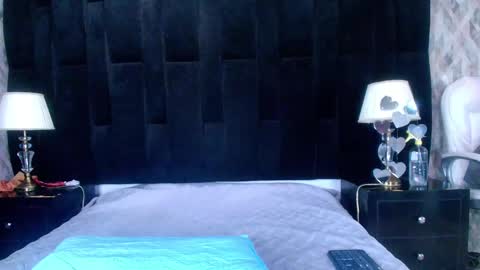Snapshot of shelsy_loreds chatting on February 22, 2025, 11:57 am Shelsy online show from February 22, 2025, 11:57 am