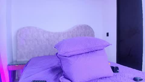 Shelsy online show from November 18, 2025, 11:58 am