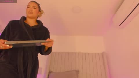 Snapshot of shelynna_azzul chatting on June 21, 2026, 1:03 pm shelynna_azzul online show from June 21, 2026, 1:03 pm