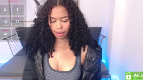 Snapshot of shenna_brunette_ chatting on February 9, 2025, 1:03 pm Shenna online show from February 9, 2025, 1:03 pm
