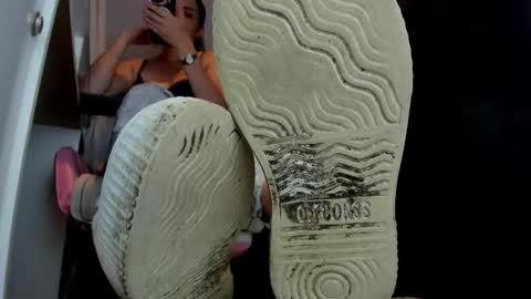 .. Sherilk .. online show from December 5, 2025, 12:19 am