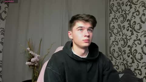 Max online show from September 16, 2025, 4:19 pm