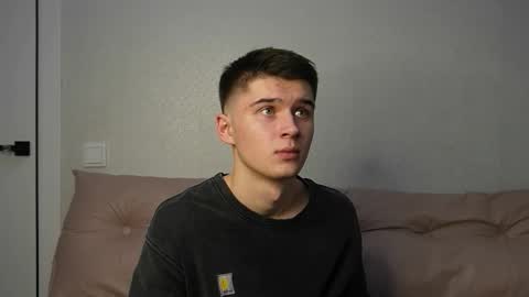 Max online show from November 6, 2025, 7:15 pm