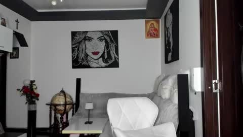 Edaline online show from October 23, 2025, 4:17 pm