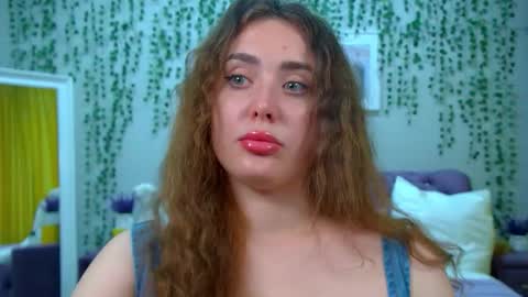 Sherry online show from September 10, 2025, 5:35 pm