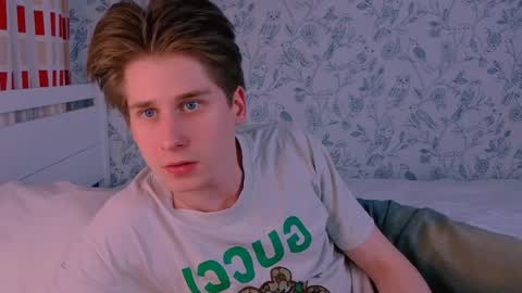 Nenedent online show from April 1, 2026, 9:01 pm