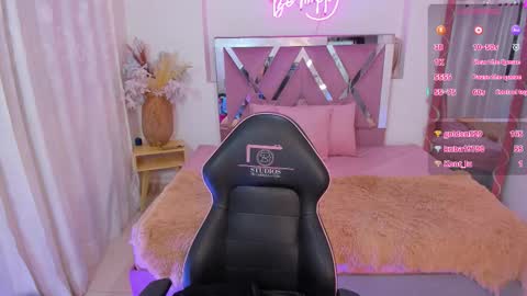 shinedark_tay online show from November 25, 2025, 2:55 am