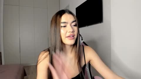 Shineel online show from March 6, 2026, 2:35 pm