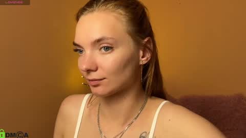 Snapshot of shinelikea_diamond chatting on May 4, 2026, 6:37 pm Alexis online show from May 4, 2026, 6:37 pm