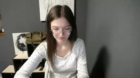 Jesica online show from April 8, 2026, 7:19 am