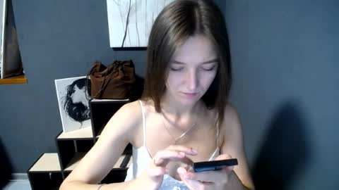 Snapshot of shining_pearl chatting on June 19, 2026, 6:29 am Jesica online show from June 19, 2026, 6:29 am