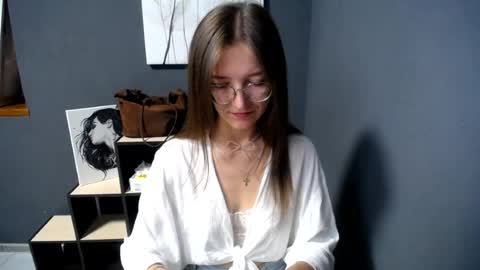 Snapshot of shining_pearl chatting on July 14, 2026, 6:29 am Jesica online show from July 14, 2026, 6:29 am