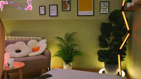 shininglexi online show from May 7, 2026, 8:09 am
