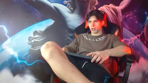 Snapshot of shinobi_grey chatting on December 26, 2024, 6:43 pm  .. shinobi .. online show from December 26, 2024, 6:43 pm