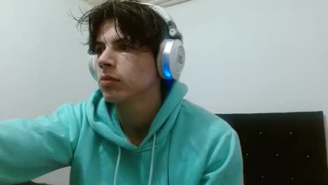 Snapshot of shinobi_grey chatting on February 9, 2025, 6:26 pm  .. shinobi .. online show from February 9, 2025, 6:26 pm