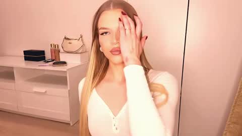 shirapung online show from April 19, 2026, 6:10 pm